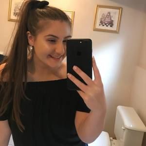 Meet your Posher, Isabella